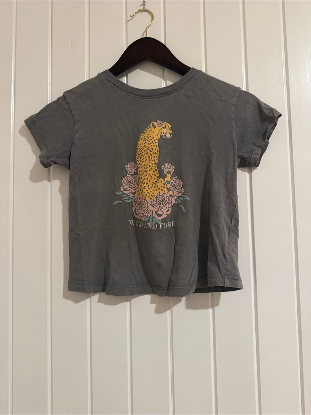 Kids Wild & Free Graphic Tee - Grey with Yellow Leopard